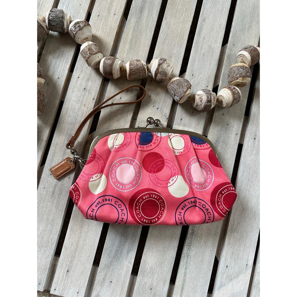 Rare Coach Leah Kisslock Wristlet Pink Coin Pouch Clutch